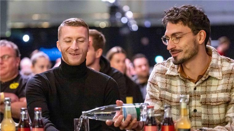 BVB sucht neue Leitwölfe: Wer ersetzt Reus und Hummels? Nach Jahren beim BVB hinterlassen Marco Reus und Mats Hummels beim Revierclub große Lücken - nicht nur sportlich.