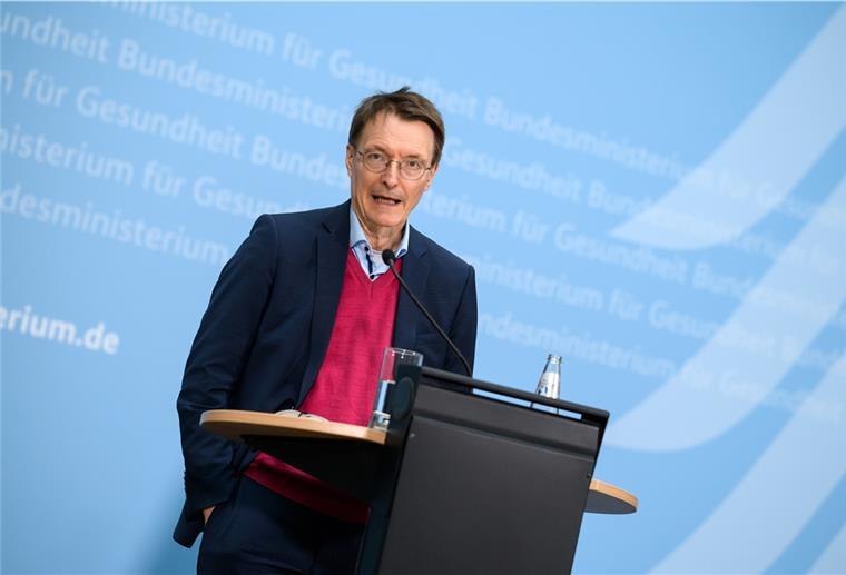 Lauterbach kippt Pläne für freiwillige Isolation Nach Kritik hat sich Bundesgesundheitsminister Karl Lauterbach (SPD) gegen eine Freiwilligkeit bei der Isolation von Corona-Infizierten ausgesprochen.