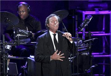 Nach mehrwöchigem Schweigen hat der spanische Schlagersänger Julio Iglesias den Spekulationen über seinen Gesundheitszustand ein Ende gesetzt. 