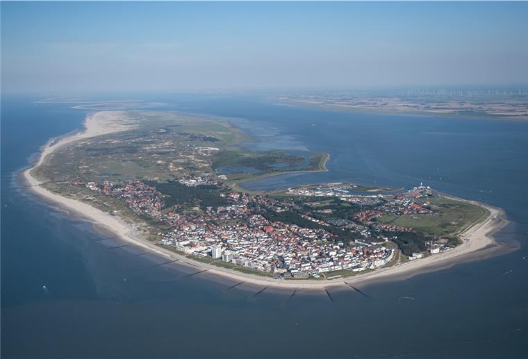Norderney: Reederei testet Passagier-Katamaran Nach Norderney kommt man von Norddeich aus auch testweise mit dem Katamaran.