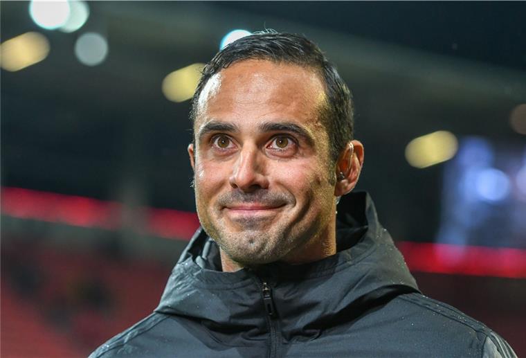 Ex-Werder-Trainer Nouri hat einen neuen Job Nach Stationen bei Werder Bremen und Hertha BSC geht Alexander Nouri jetzt nach Griechenland.
