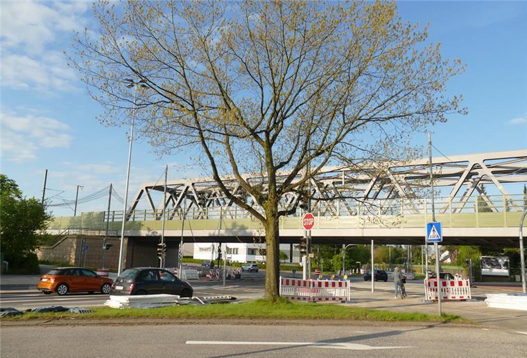 Kreuzung an der Cherbourger Straße: Am Montag sollen die nächsten Arbeiten starten Blick auf die Kreuzung