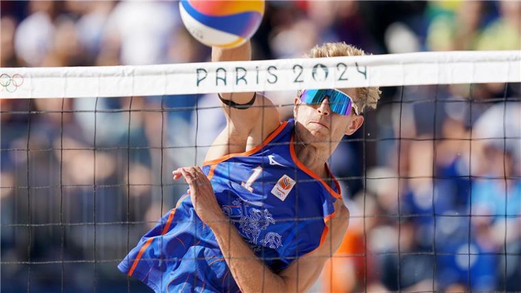 Olympia nach Haftstrafe: Empörung über Beach-Volleyballer Nach wochenlangen Debatte gibt der Niederländer Steven van de Velde sein Debüt in Paris.