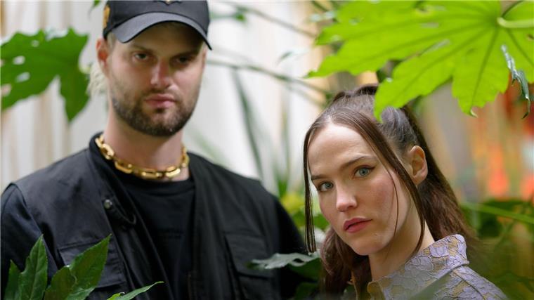 Zwischen Hits und Hashtags: Sofi Tukker über Musikbranche Nach zehn Jahren gemeinsamer Musik bringt das Duo Sofi Tukker im August ihr drittes Album raus.