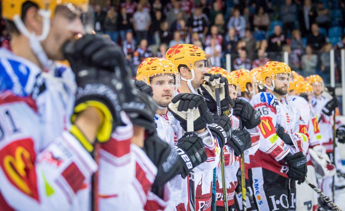 Nach zuletzt zwei Heimsiegen in Folge wollen die Pinguins gegen Wolfsburg ihre kleine Serie ausbauen.