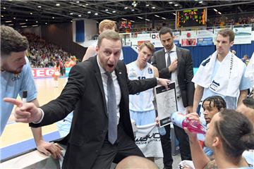 Nach zwei Siegen in Folge musste Trainer Arne Woltmann einen Rückschlag einstecken. Gegen Science City Jena gab es eine 72:80-Heimpleite.