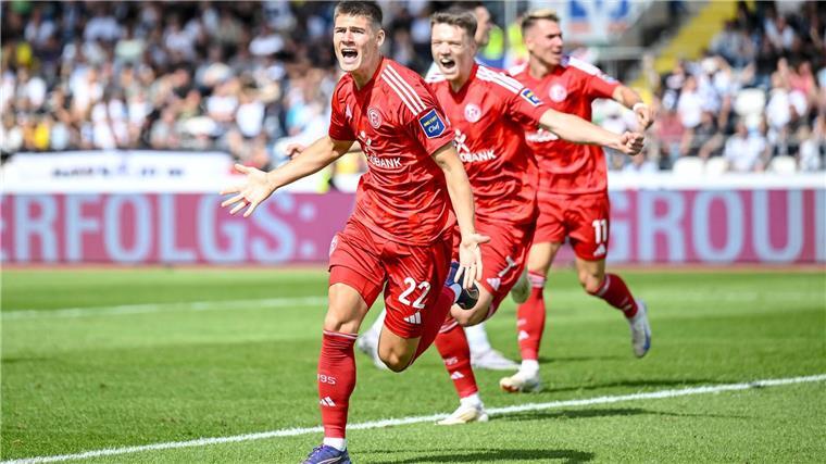 Zwei späte Joker-Tore: Düsseldorf erkämpft Sieg in Ulm Nach zwei späten Joker-Toren bejubelte Fortuna Düsseldorf drei Punkte beim SSV Ulm.