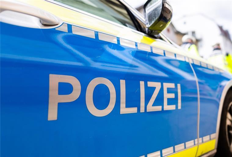 Dieb nutzt in Zeven gute Gelegenheit: Handtasche weg Nachdem am Ostermontag in Zeven ein Auto aufgebrochen wurde, warnt die Polizei davor, Wertgegenstände in Fahrzeugen zurückzulassen.