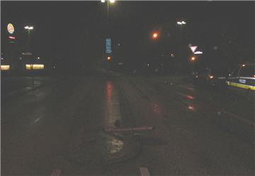 Nachdem der Autofahrer in Geestemünde über die Verkehrsinsel gefahren war, geriet er in den Gegenverkehr. (Das Foto war leider nicht in besserer Qualität verfügbar).