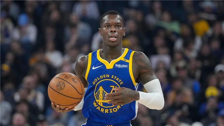 „Moderne Sklaverei“: Schröder von Golden State nach Utah Nationalmannschaftskapitän Dennis Schröder muss offenbar schon wieder umziehen. (Archivbild)