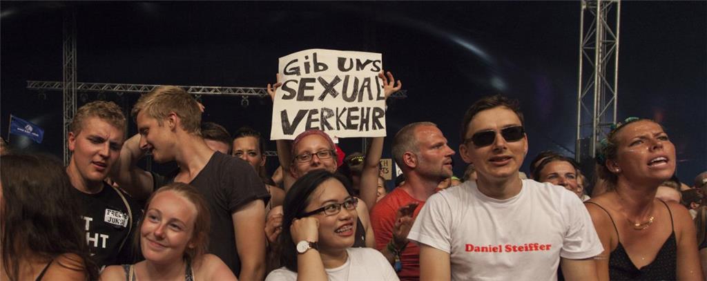 Natürlich scheuten sich die Fans auch nicht, Schlagerstar Christian Steiffen ihr...