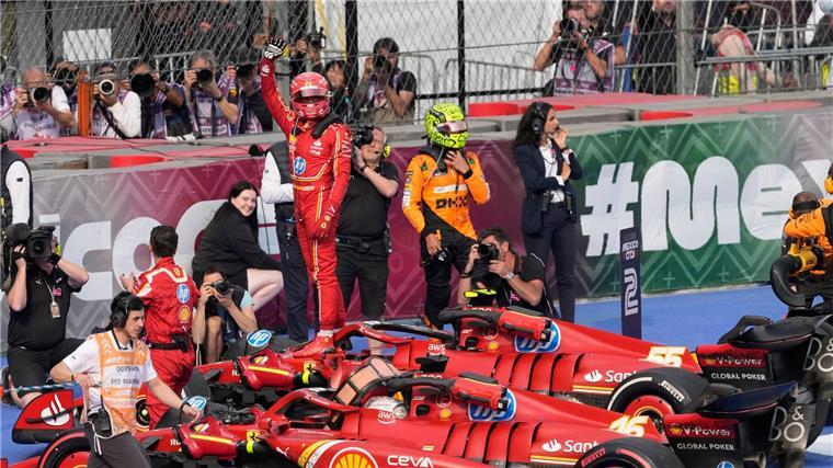 Internationale Presse: „Verstappen verliert die Nerven“ Neben dem siegereichen Ferrari-Fahrer Carlos Sainz war kein Platz für Max Verstappen.