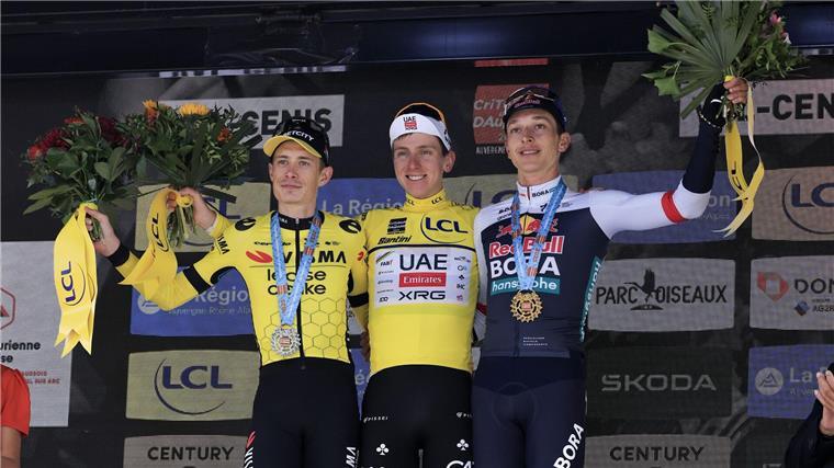 Quereinsteiger Lipowitz vor Tour-Debüt - „Kann mich quälen“ Neben den Superstars Jonas Vingegaard (L) und Tadej Pogacar: der deutsche Senkrechtstarter Florian Lipowitz.