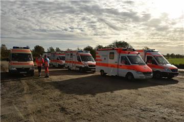 Neben der Feuerwehr übte auch der Rettungsdienst mit 17 Rettungswagen den Ernstf...