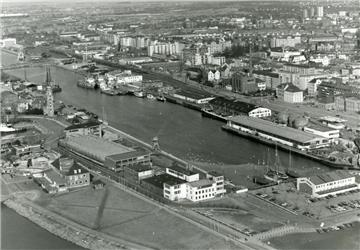 Neuer Hafen im Dezember 1988. Foto Scheer