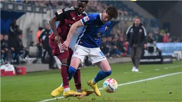Neuzugang beim VfL Osnabrück: Der frühere Nürnberger und Ingolstädter Bryang Kayo (l).