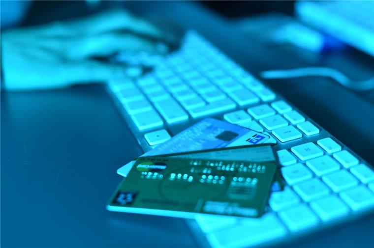 Nicht immer sind unseriöse Dienstleister im Internet auf den ersten Blick zu erkennen, die es auf das Geld ihrer Opfer abgesehen haben. Diese Erfahrung hat  eine Frau aus der Samtgemeinde Selsingen gemacht. Sie zeigte die Betreiber einer angeblichen Streaming-Website bei der Polizei wegen versuchten Betruges an und suchte zudem erfolgreich Rat bei der unabhängigen Informations-Plattform „Watchlist Internet“. 