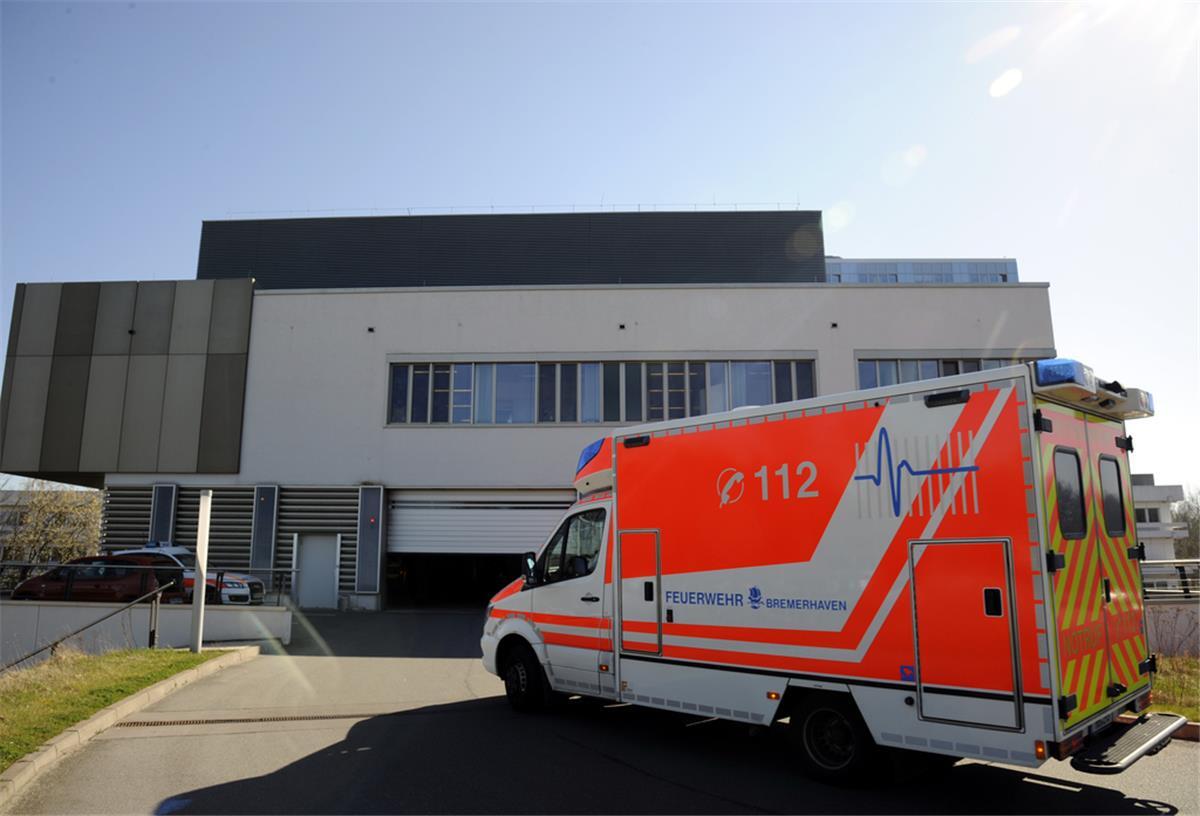 Nach Attentat: Schwerverletzte nicht mehr in Reinkenheide Nicht jeder Patient darf zur Genesung im Reinkenheider Klinikum bleiben. Die Sekretärin des Lloyd Gymnasium wurde mit dem Rettungswagen nach Bremen verlegt.