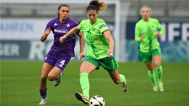 Chantal Hagel verlässt VfL Wolfsburg Nicht mehr beim VfL Wolfsburg: Chantal Hagel (r)