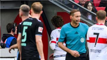 Nick Woltemade sah die Gelb-Rote Karte gegen Bremen.