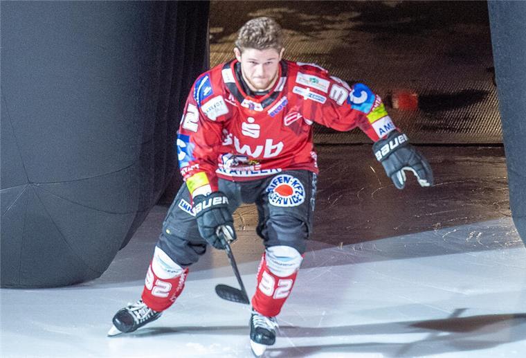 Fischtown for Germany! Diese beiden Pinguins-Profis fahren mit zum Deutschland-Cup Nico Appendino von den Fischtown Pinguins ist für die Nationalmannschaft nominiert worden.