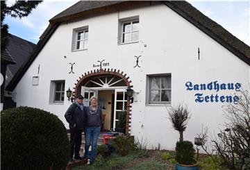 Nico Schmidt und Regina Modro lassen sich durch die Corona-Krise nicht unterkriegen. Sie investieren gerade in ihr Restaurant und Ausflugslokal.