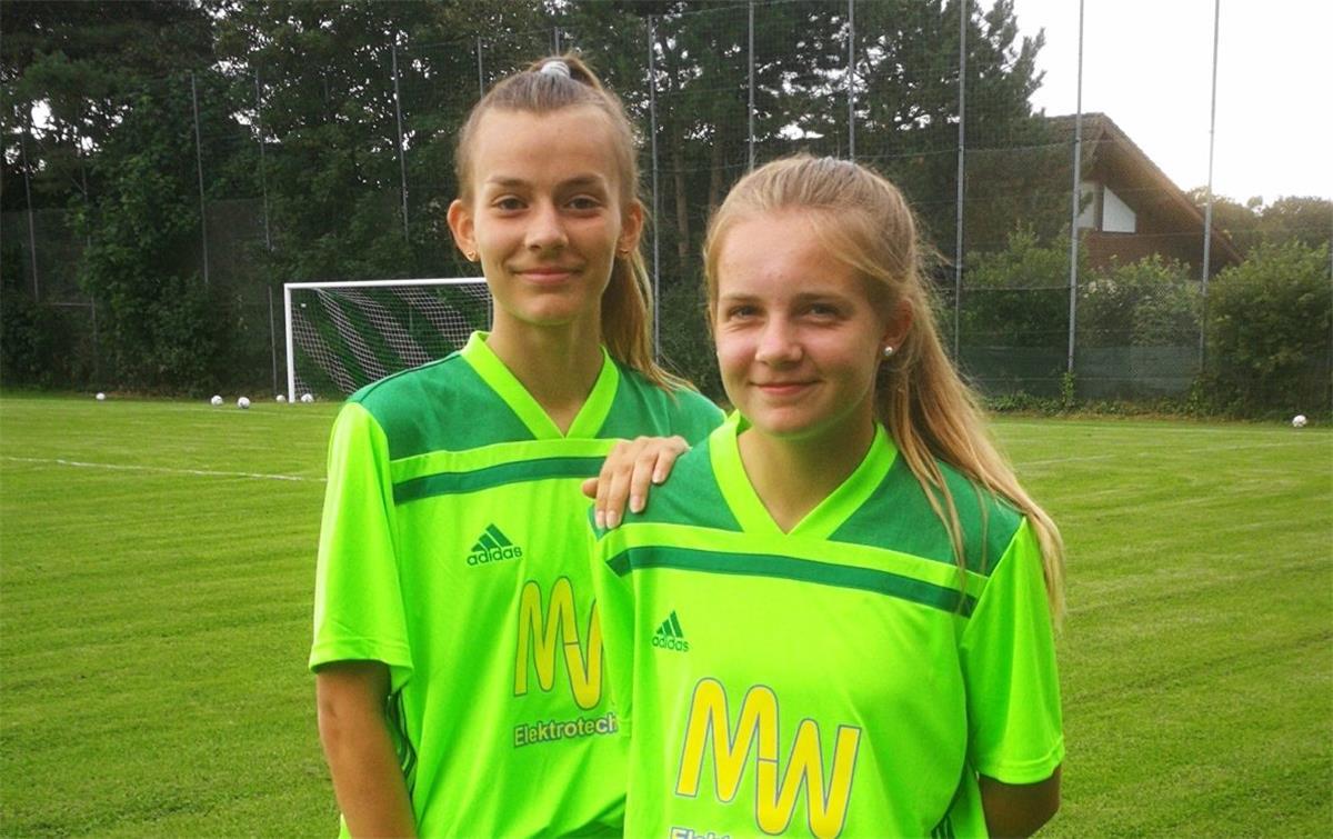 Nicole Manakov (links) und Eefje Bötjer von der JSG Langen/Deb-
stedt spielen auch für Werder Bremen in der Bundesliga. 
