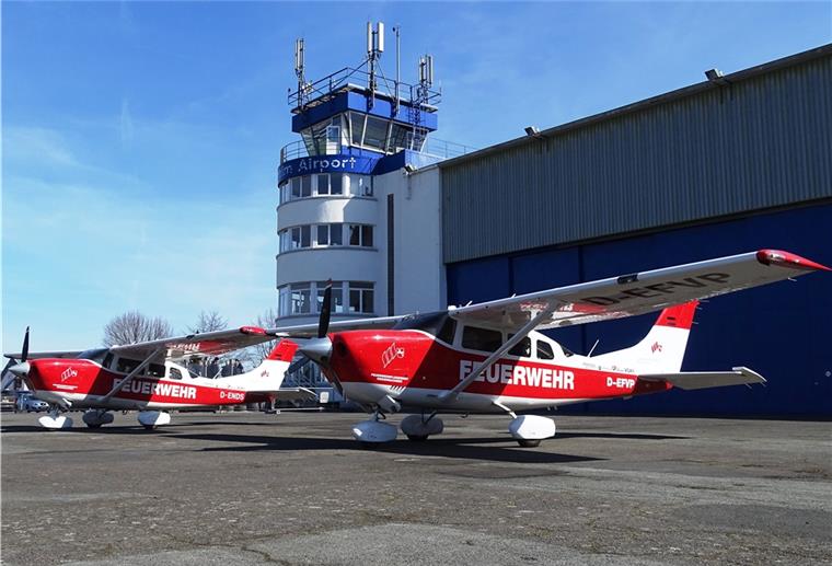 Niedersachsen setzt auf Löschflugzeuge im Kampf gegen Waldbrände - auch private Maschinen und Hubschrauber werden für Aufklärungsflüge eingesetzt.