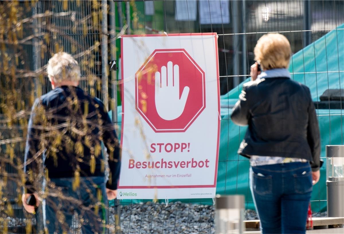 Niedersachsens Gesundheitsministerium hat eine gerade erst erlassene Einschränkung privater Besuche zurückgenommen.