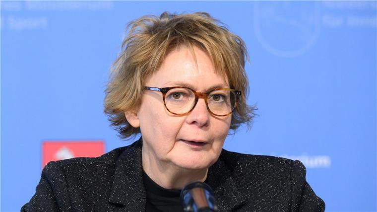 Niedersachsens Innenministerin Behrens kann sich Zurückweisungen vorstellen - wenn sie rechtssicher sind. (Archivbild)