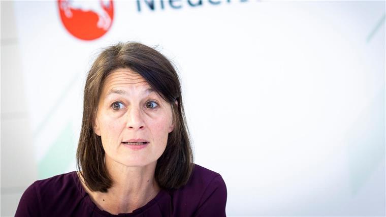 Fälle von Blauzungenkrankheit rückläufig - Kasse zahlt Hilfe Niedersachsens Landwirtschaftsministerin Miriam Staudte fordert den Bund auf, gemeinsam mit Schaf- und Ziegenhaltern Lösungen zu suchen. (Archivbild)