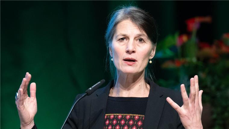Lage der Landwirte normalisiert - Unsicherheit aber groß Niedersachsens Landwirtschaftsministerin sicherte den Bauern ihre Unterstützung zu.