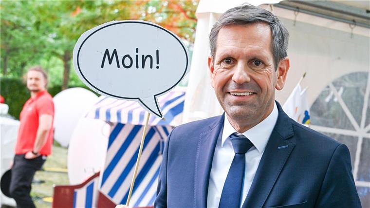 Niedersachsens Ministerpräsident Olaf Lies kann nach eigenen Angaben Plattdeutsch besser verstehen als sprechen. (Archivbild)