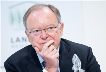 Stephan Weil (SPD), Ministerpräsident von Niedersachsen, spricht in der Landespressekonferenz im niedersächsischen Landtag. 