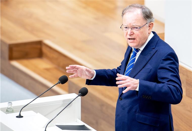Weil zum Holocaust-Gedenktag: Müssen wachsam sein Niedersachsens Ministerpräsident Stephan Weil erklärt, er freue sich über das vielfältige jüdische Leben in Niedersachsen.
