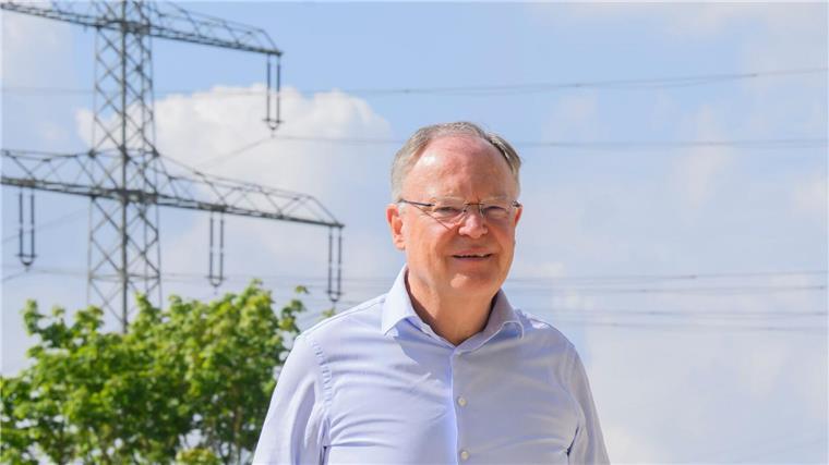 Niedersachsens Ministerpräsident Stephan Weil in Lehrte.