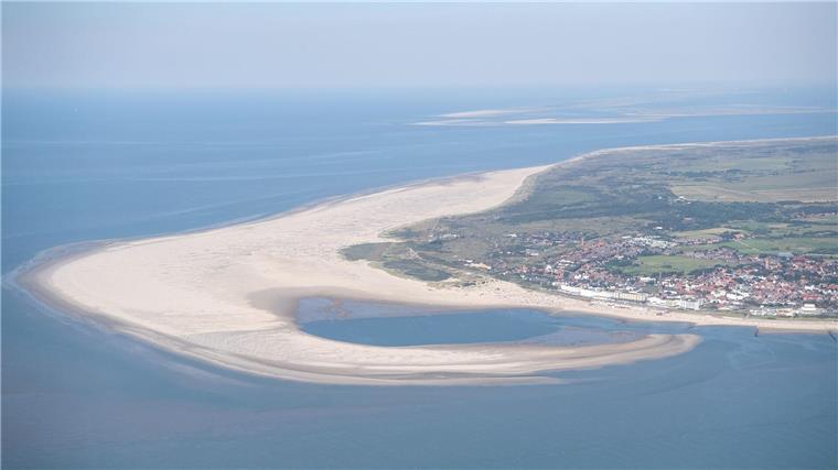 Niedersachsens Umweltminister Christian Meyer (Grüne) sieht keinen Bedarf für die Gasförderung vor der Nordsee-Insel Borkum. (Archivbild)