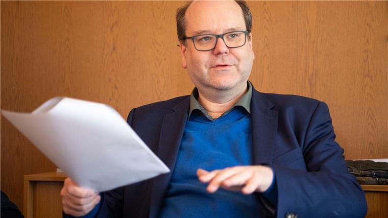 Wofür Niedersachsen Millionen in den Küstenschutz investiert Niedersachsens Umweltminister Christian Meyer setzt darauf, dass die neue Bundesregierung dauerhaft mehr Geld für den Küstenschutz bereitstellt. (Archivbild)