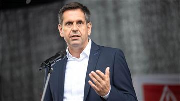 Niedersachsens Wirtschaftsminister setzt auf eine schnelle Lösung bei möglichen Hilfen von Bund und Land bei der angeschlagenen Meyer Werft. 