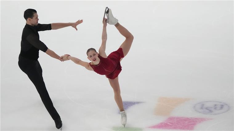 EM-Gold für Eiskunstlauf-Paar Hase/Wolodin Nikita Wolodin (l) und Minerva Hase hielten dem Favoritendruck stand.