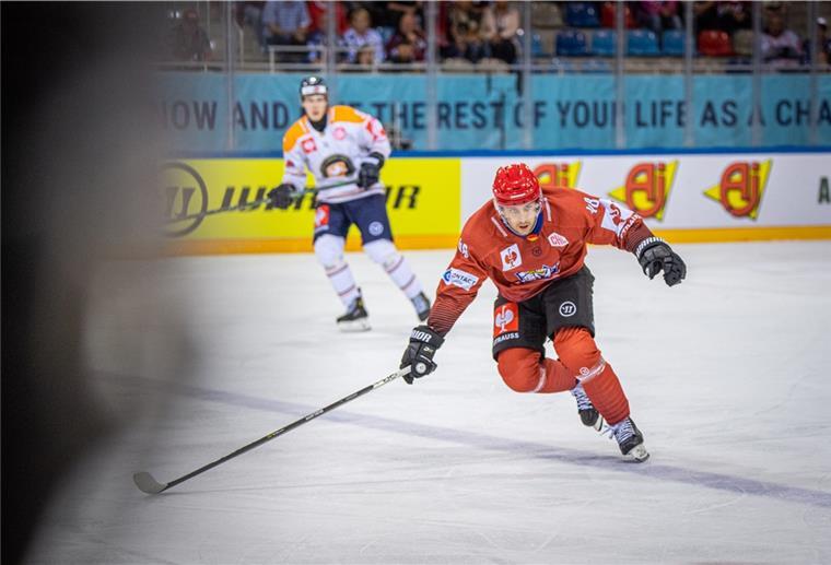 Fischtown Pinguins auf Kurs Achtelfinale in der CHL Eishockey-Spieler bei einem Turnier.
