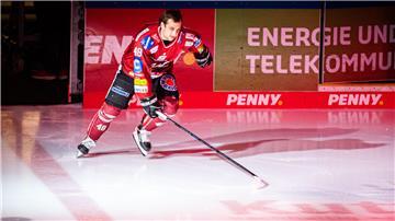 Niklas Andersen läuft auch in der kommenden Saison für die Fischtown Pinguins auf.