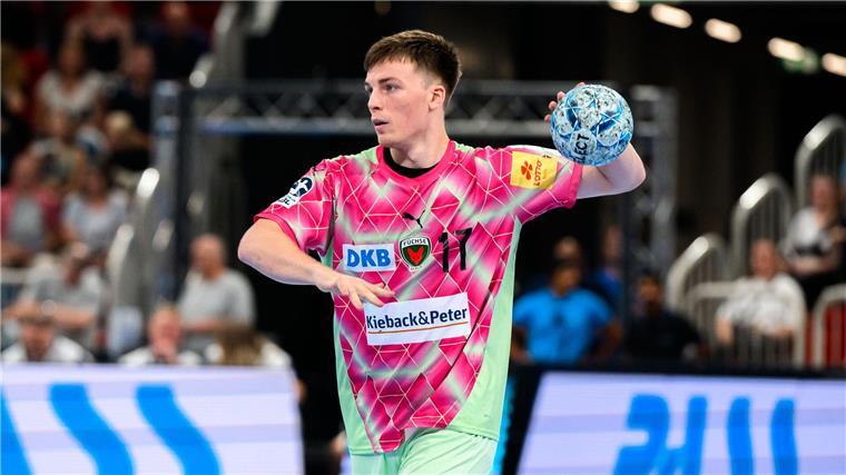 Nationalspieler Lichtlein verlängert bei den Füchsen Berlin Nils Lichtlein bleibt den Füchsen Berlin bis 2028 erhalten.