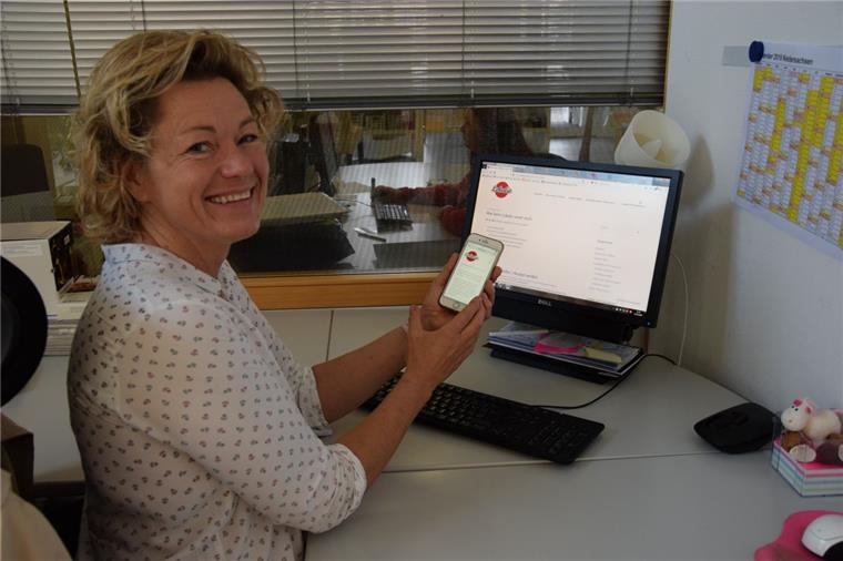 Nordenham wird Test-Stadt für die neue App Lokalio NMT-Geschäfsführerin Ilona Tetzlaff freut sich darauf, die App Lokalio ein halbes Jahr lang in Nordenham zu testen. Sie hofft, dass viele Geschäfte mitmachen.