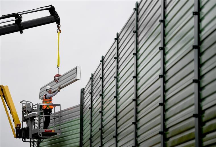 Lunestedt: Baustart für Lärmschutzwände an der Bahnstrecke Lärmschutzwand