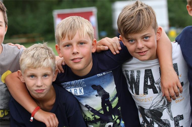Rund 400 Nachwuchs-Feuerwehrleute in Wilstedt Noch bis morgen findet in Wilstedt in der Samtgemeinde Tarmstedt das 15. Kreiszeltlager der Jugendwehren im Landkreis Rotenburg statt.