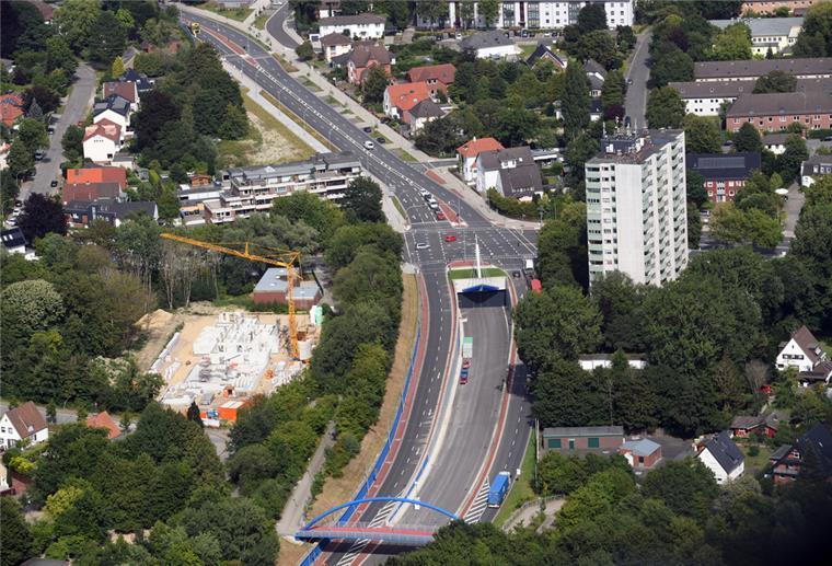 Bundespolitikerin informiert sich über Stand des Hafentunnels Tunneleinfahrt