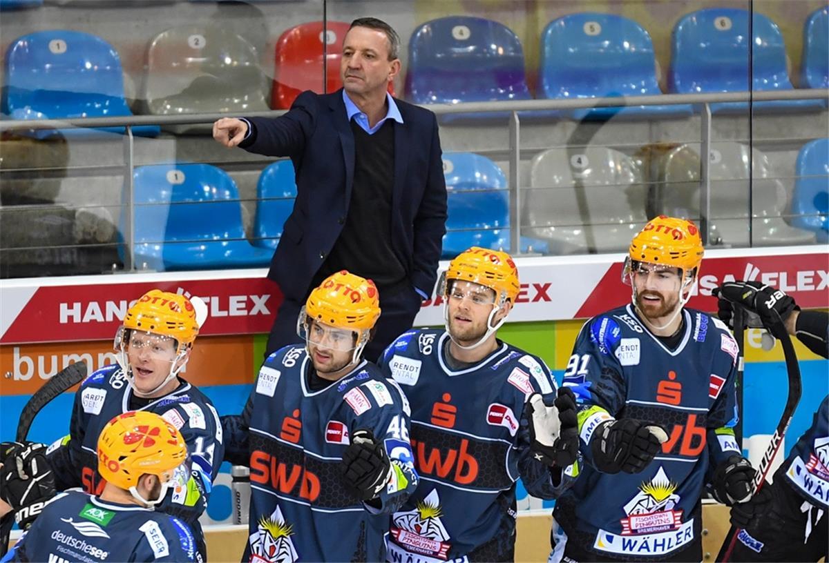 Pinguins-Kader gleicht einer Wundertüte Noch ist unklar, welche Spieler Pinguins-Trainer Thomas Popiesch am Mittwochabend gegen Schwenningen zur Verfügung stehen.