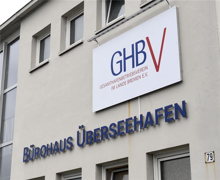 137 Hafenarbeiter des GHB verlieren ihren Job Angst vor Arbeitslosigkeit: Noch ist unklar, wie viele GHB-Mitarbeiter in Bremerhaven ein Jobangebot in anderen Betrieben bekommen werden. 89 verlieren beim GHB ihren Job, ein Teil übernehmen Eurogate und BLG.