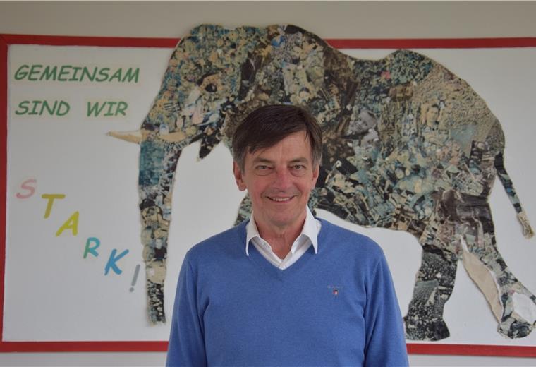 Pestalozzischule in Brake: Leiter geht in Ruhestand Norbert Harms nimmt Abschied von der Pestalozzischule. Am 14. Juli wird der Rektor in den Ruhestand verabschiedet.